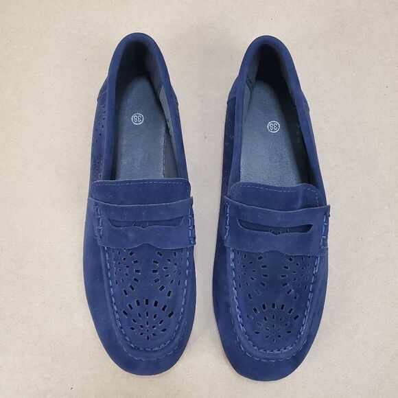 Rosy Velvet Textured Perforated Loafer - Picture 5 of 14